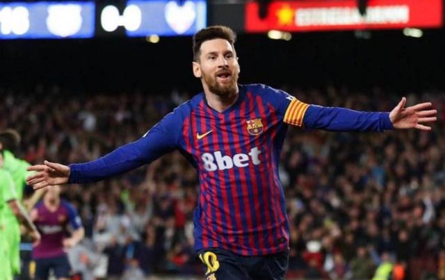  不莱梅老帅运筹帷幄，换人调整改变比赛走势