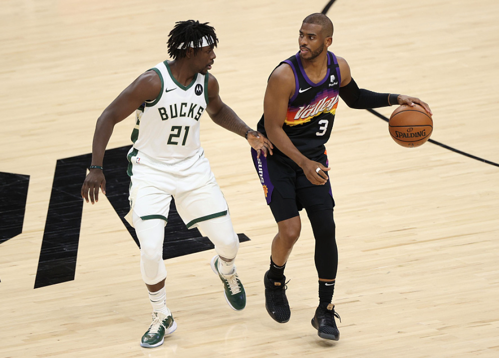  布克压哨三分太阳绝杀森林狼保留季后赛希望  