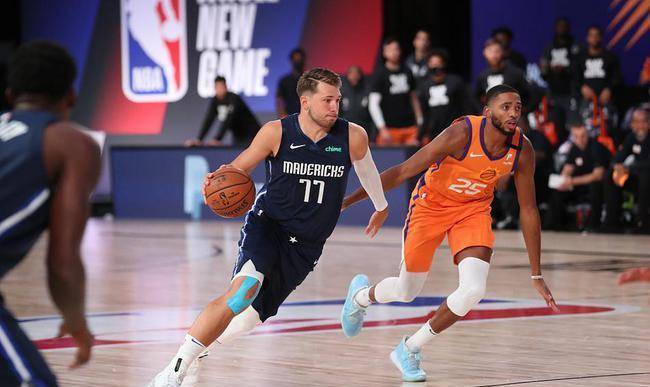  戈贝尔两双森林狼力克独行侠终止对手连胜