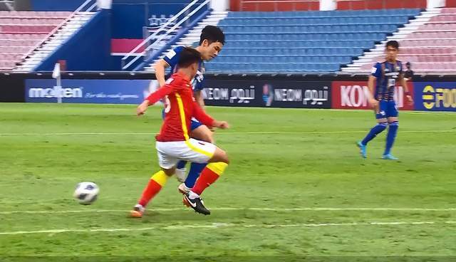  三笘薫边路突破成功布莱顿战平阿森纳  